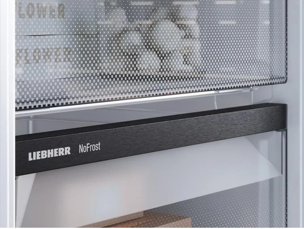 foto_vstraivaemyy_kholodilnik_liebherr_icbnbsd_5173_freeze